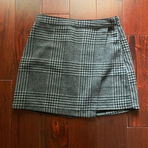 Grey & Black wool like material A&F fall/winter skirt medium
